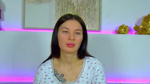 AlexandraBloom online show from 12-18-25, 06:25