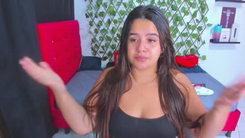 Snapshot of alexandramaravilla chatting on 01-22-25, 01:31 ALEXANDRA online show from 01-22-25, 01:31