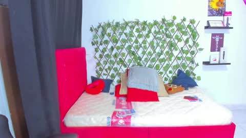 Snapshot of alexandramaravilla chatting on 01-26-25, 03:48 ALEXANDRA online show from 01-26-25, 03:48