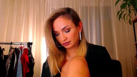 Snapshot of alexandrawooow chatting on 05-01-26, 04:55 alexandrawooow online show from 05-01-26, 04:55