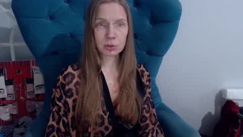 Alexandra online show from 02-25-25, 04:21