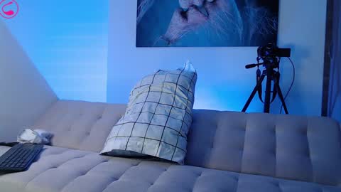 Snapshot of alexandro_king chatting on 01-31-25, 11:35 ALEX online show from 01-31-25, 11:35