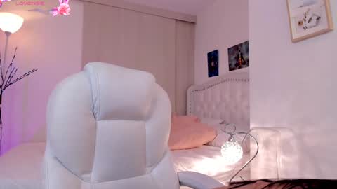 Snapshot of alexaworld chatting on 12-30-24, 05:15 lexandra online show from 12-30-24, 05:15