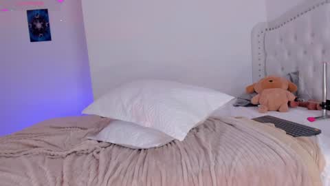 Snapshot of alexaworld chatting on 02-06-25, 10:04 lexandra online show from 02-06-25, 10:04