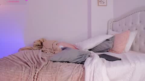 Snapshot of alexaworld chatting on 02-14-25, 07:49 lexandra online show from 02-14-25, 07:49