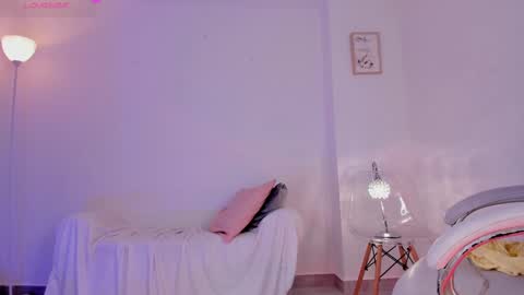 Snapshot of alexaworld chatting on 02-28-25, 10:30 lexandra online show from 02-28-25, 10:30