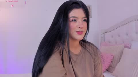 lexandra  online show from 04-08-26, 08:58