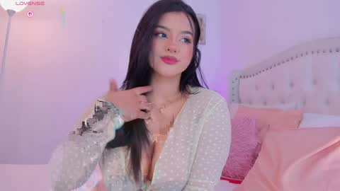Snapshot of alexaworld chatting on 05-08-26, 01:16 lexandra online show from 05-08-26, 01:16