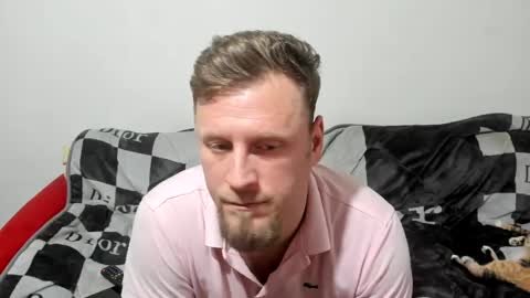 Snapshot of alexboy2022 chatting on 01-06-25, 08:07 onlyfans..alexyno2022 online show from 01-06-25, 08:07