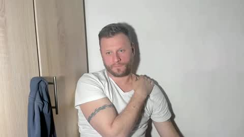 Snapshot of alexboy2022 chatting on 02-21-25, 02:28 onlyfans..alexyno2022 online show from 02-21-25, 02:28