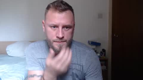 Snapshot of alexboy2022 chatting on 09-15-25, 02:28 onlyfans..alexyno2022 online show from 09-15-25, 02:28