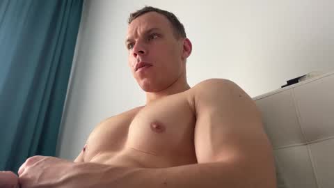 Snapshot of alexfit96 chatting on 11-06-25, 08:37 alexfit96 online show from 11-06-25, 08:37