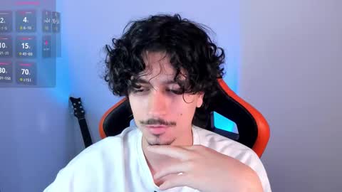 Snapshot of alexfloreszzz chatting on 02-06-26, 11:41 alexfloreszzz online show from 02-06-26, 11:41