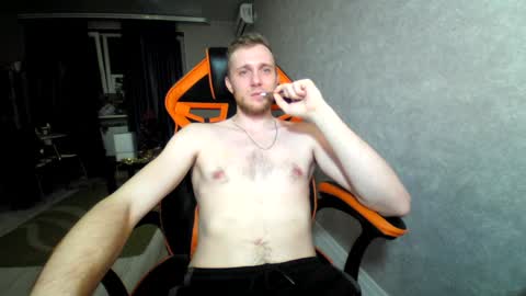 Snapshot of alexfox2018 chatting on 12-26-24, 03:20 Alex online show from 12-26-24, 03:20