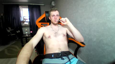 Snapshot of alexfox2018 chatting on 01-07-25, 12:41 Alex online show from 01-07-25, 12:41