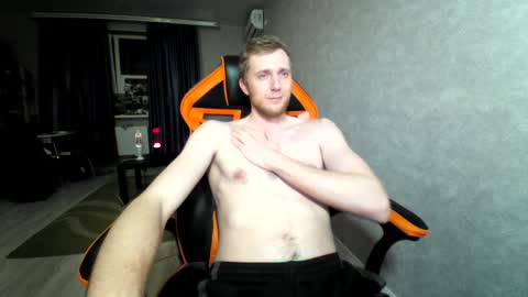 Snapshot of alexfox2018 chatting on 01-26-25, 10:35 Alex online show from 01-26-25, 10:35