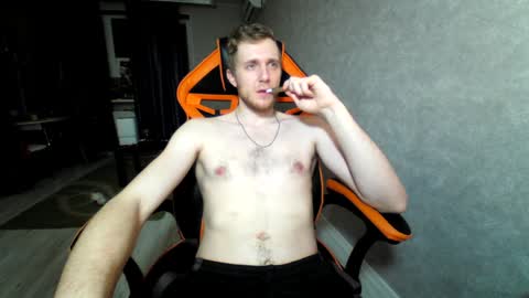 Snapshot of alexfox2018 chatting on 02-02-25, 09:13 Alex online show from 02-02-25, 09:13