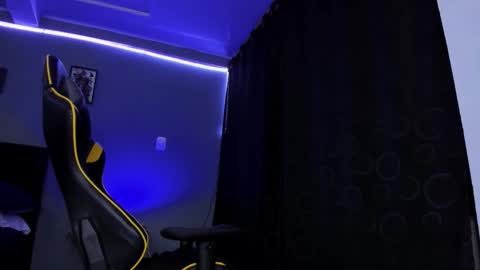 Snapshot of alexgiraldo__ chatting on 09-14-25, 10:25 alexgiraldo__ online show from 09-14-25, 10:25