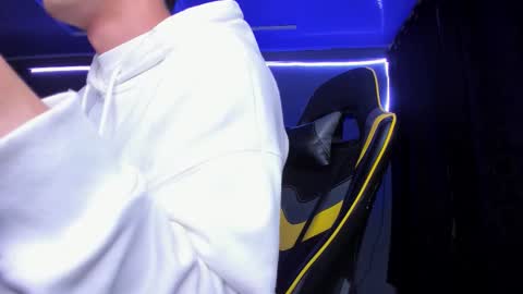 Snapshot of alexgiraldo__ chatting on 11-01-25, 10:50 alexgiraldo__ online show from 11-01-25, 10:50