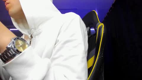 Snapshot of alexgiraldo__ chatting on 11-25-25, 06:57 alexgiraldo__ online show from 11-25-25, 06:57