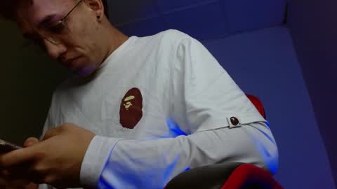 Snapshot of alexgiraldo__ chatting on 04-03-26, 11:30 alexgiraldo__ online show from 04-03-26, 11:30