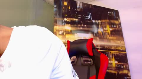 Snapshot of alexgiraldo__ chatting on 04-07-26, 01:17 alexgiraldo__ online show from 04-07-26, 01:17