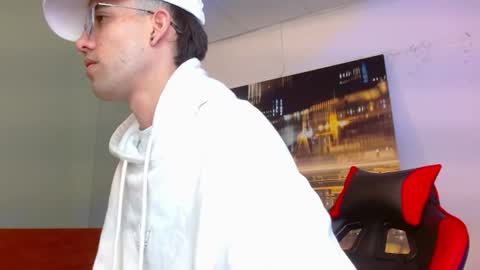 alexgiraldo__ online show from 07-11-26, 12:19