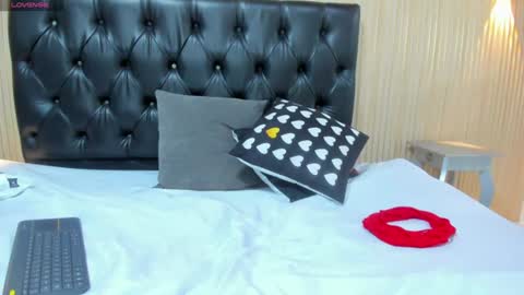 Snapshot of alexiakitty_ chatting on 08-01-26, 03:22 Alexia online show from 08-01-26, 03:22