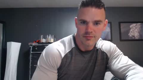 Snapshot of alexiarain chatting on 05-18-26, 01:02 Alex online show from 05-18-26, 01:02
