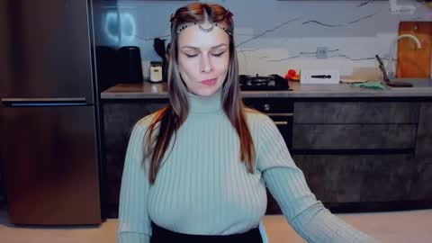 Snapshot of alexiayellow chatting on 02-13-25, 12:24 Alexia online show from 02-13-25, 12:24