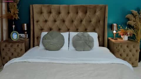 Alexis online show from 11-19-25, 06:24