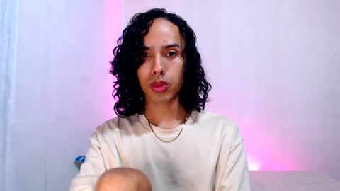 Snapshot of alexis21_ chatting on 06-25-26, 09:25 Alexis online show from 06-25-26, 09:25