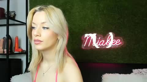 alexisbanx online show from 05-06-26, 03:17