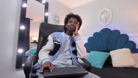 Snapshot of alexjaccob chatting on 10-28-25, 01:03 Alex Jaccob online show from 10-28-25, 01:03