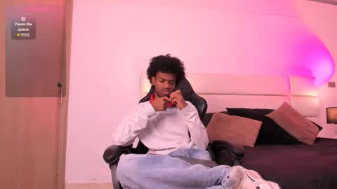 Snapshot of alexjaccob chatting on 11-19-25, 01:44 Alex Jaccob online show from 11-19-25, 01:44