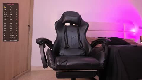 Snapshot of alexjaccob chatting on 12-15-25, 01:04 Alex Jaccob online show from 12-15-25, 01:04