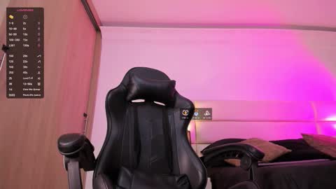 Snapshot of alexjaccob chatting on 12-17-25, 01:17 Alex Jaccob online show from 12-17-25, 01:17