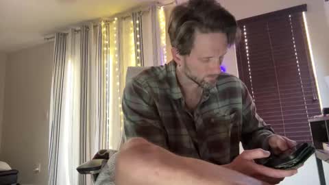 Alex Mann online show from 10-17-25, 03:58