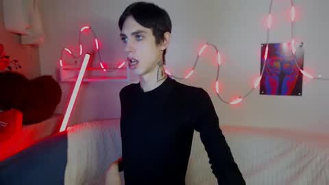 Snapshot of alexnaughty14 chatting on 09-27-25, 07:57 alexnaughty14 online show from 09-27-25, 07:57