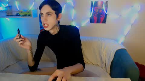 Snapshot of alexnaughty14 chatting on 10-04-25, 07:39 alexnaughty14 online show from 10-04-25, 07:39