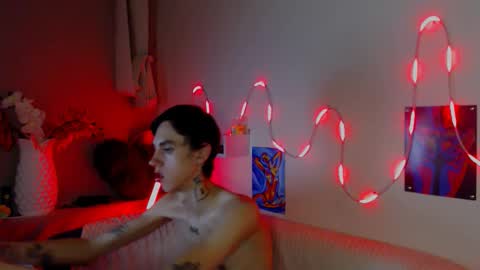 Snapshot of alexnaughty14 chatting on 10-17-25, 09:12 alexnaughty14 online show from 10-17-25, 09:12