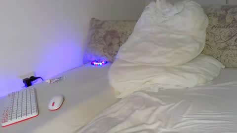 Snapshot of alexnovakk chatting on 01-27-25, 01:19 Alex online show from 01-27-25, 01:19