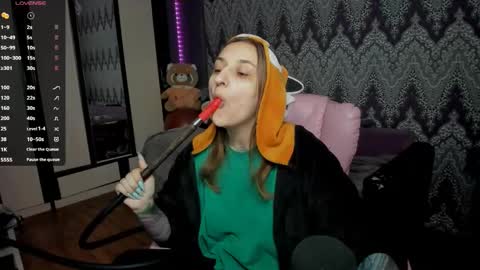 Snapshot of alexracc00n chatting on 12-12-24, 03:21 Alex online show from 12-12-24, 03:21