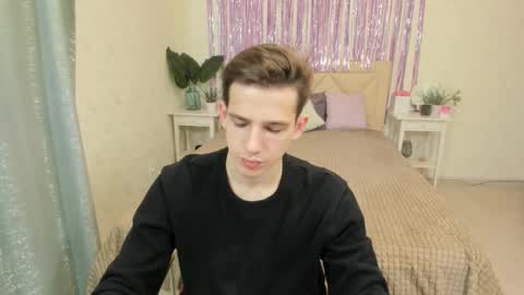 Snapshot of alexs_771 chatting on 02-26-25, 12:25 Dennis online show from 02-26-25, 12:25