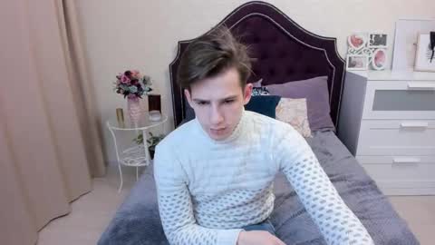 Snapshot of alexs_771 chatting on 03-10-25, 12:26 Dennis online show from 03-10-25, 12:26