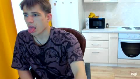 Snapshot of alexs_777 chatting on 05-25-26, 03:45 Dennis online show from 05-25-26, 03:45