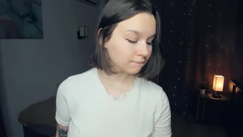 Snapshot of alexstech chatting on 11-23-25, 08:52 Alex online show from 11-23-25, 08:52