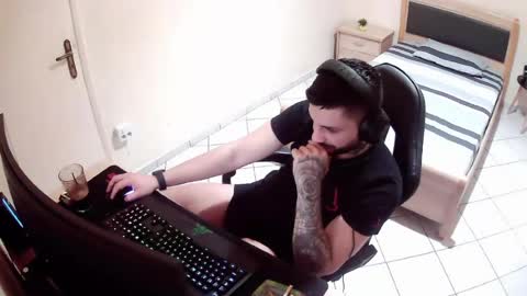 alexthepro00 online show from 06-13-26, 05:44