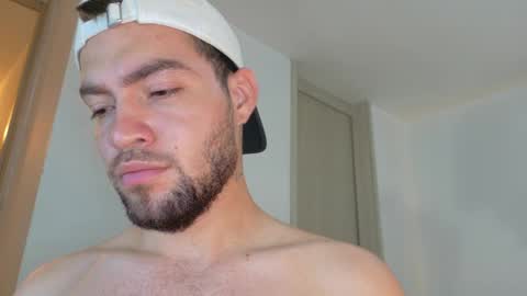 Snapshot of alextwunkk chatting on 05-02-26, 05:23 Alex online show from 05-02-26, 05:23