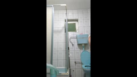 Snapshot of alexuni000 chatting on 12-14-25, 05:29 alexuni000 online show from 12-14-25, 05:29